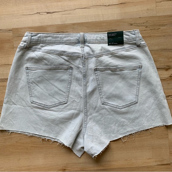 Wild Fable Super High Rise Curvy Short Jean Denim Size 16 - Picture 5 of 7